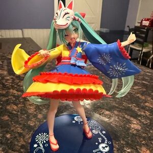 Hatsune Miku figurine